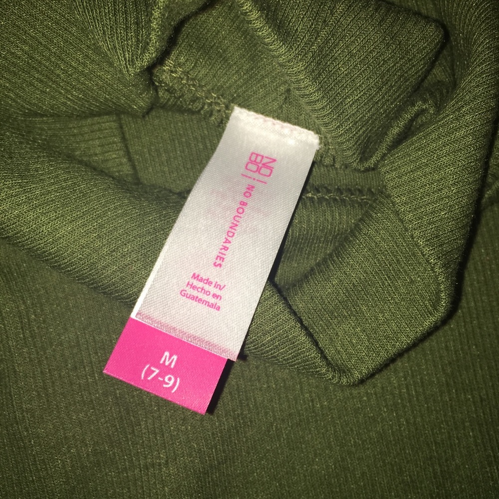 NO BOUNDARIES MOCK NECK TANK - Picture 3 of 5